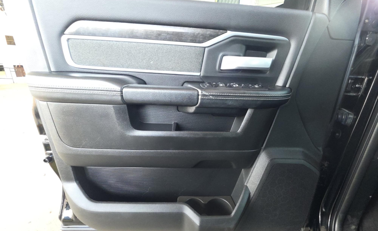 RAM 2500 Big Horn 4x4 Crew Cab 6'4" Box 2019