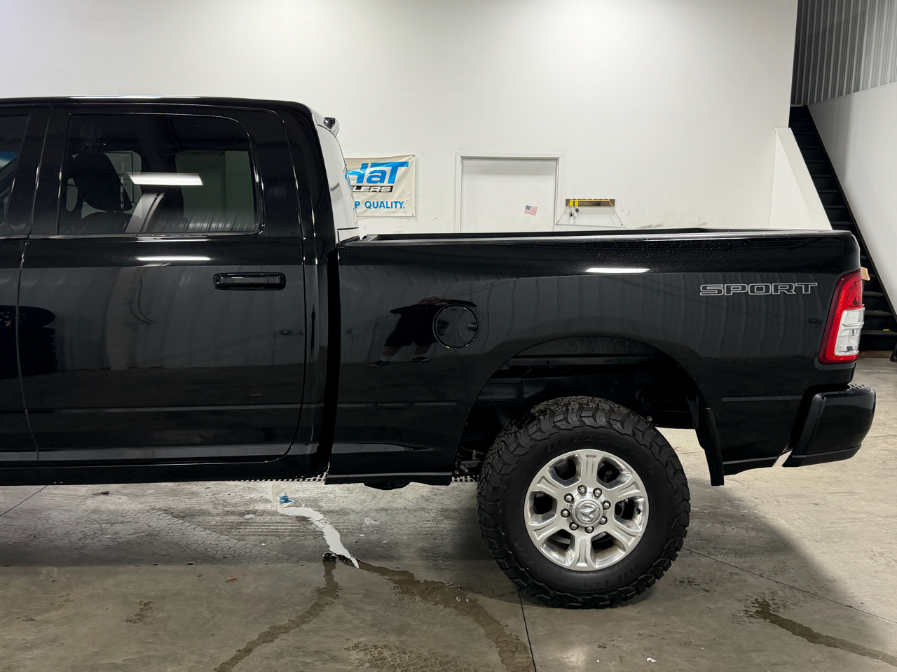 RAM 2500 Big Horn 4x4 Crew Cab 6'4" Box 2019