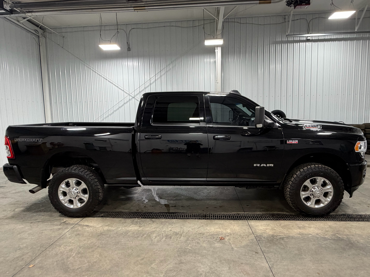 RAM 2500 Big Horn 4x4 Crew Cab 6'4" Box 2019