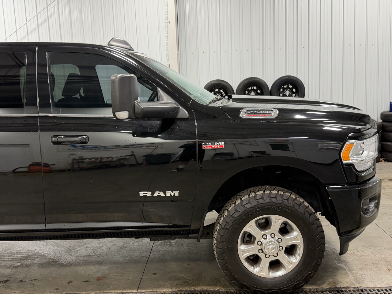 RAM 2500 Big Horn 4x4 Crew Cab 6'4" Box 2019