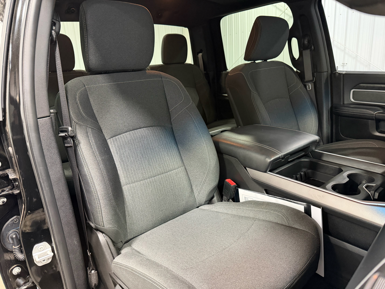 RAM 2500 Big Horn 4x4 Crew Cab 6'4" Box 2019