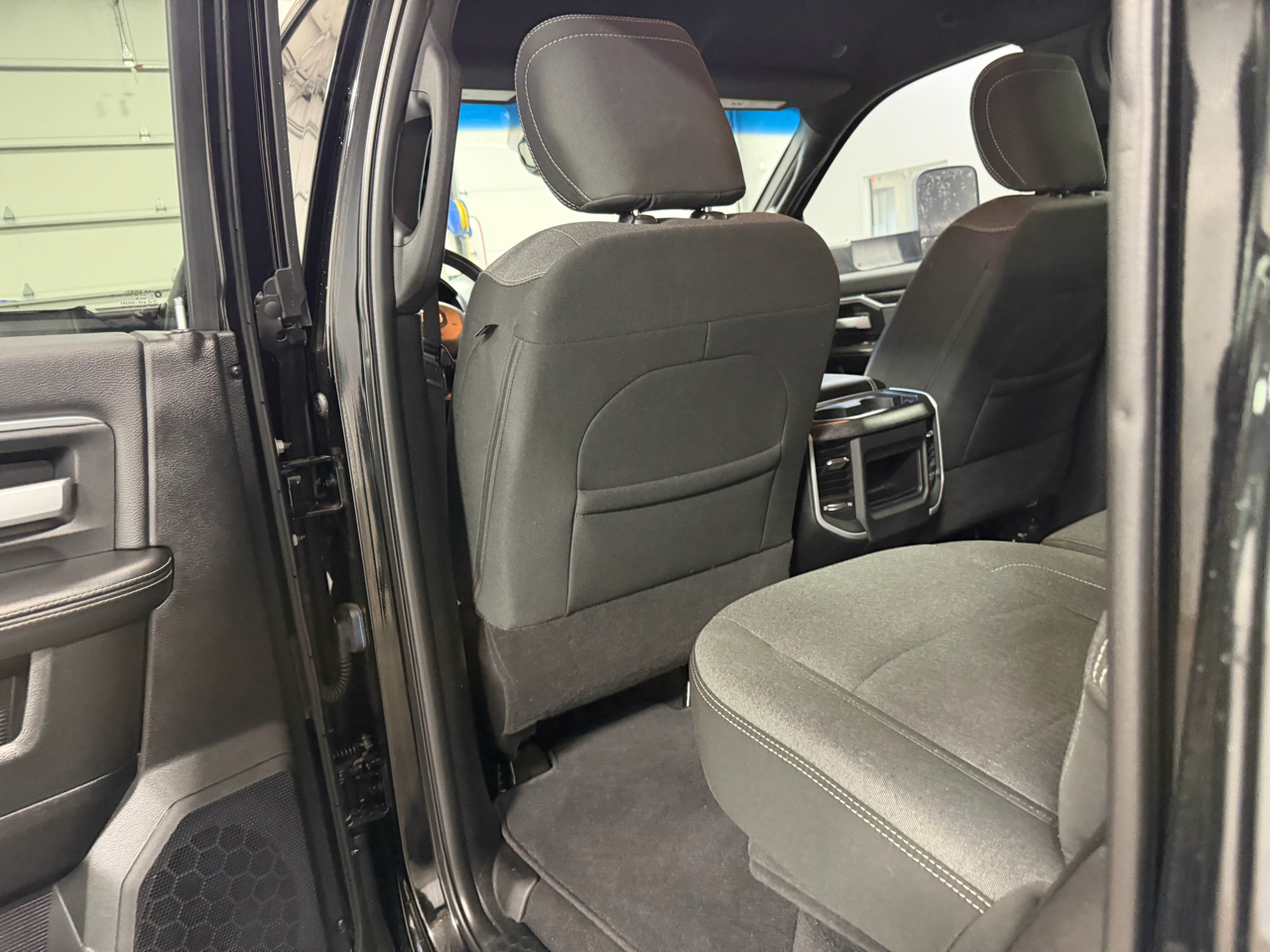 RAM 2500 Big Horn 4x4 Crew Cab 6'4" Box 2019