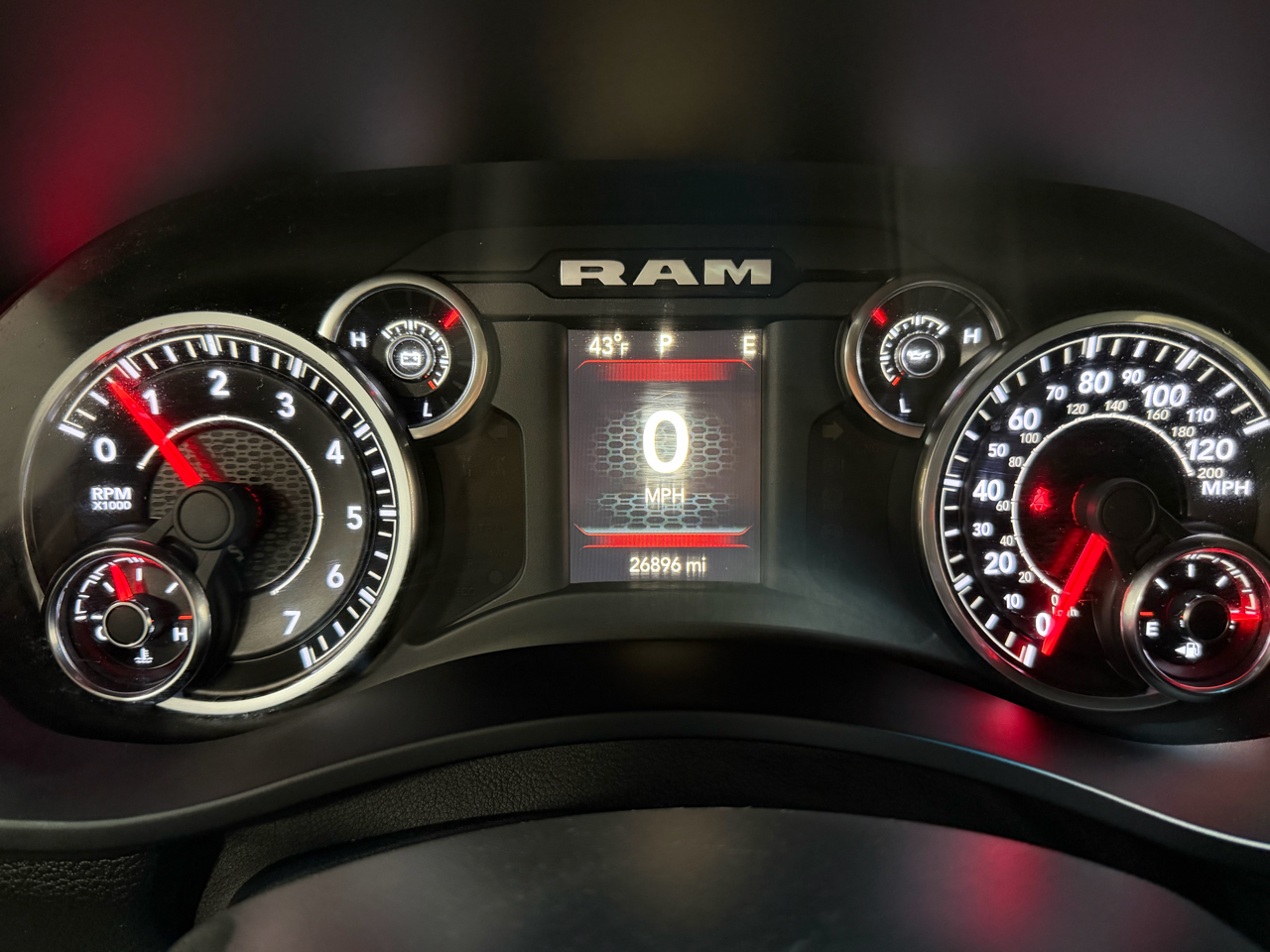 RAM 2500 Big Horn 4x4 Crew Cab 6'4" Box 2019