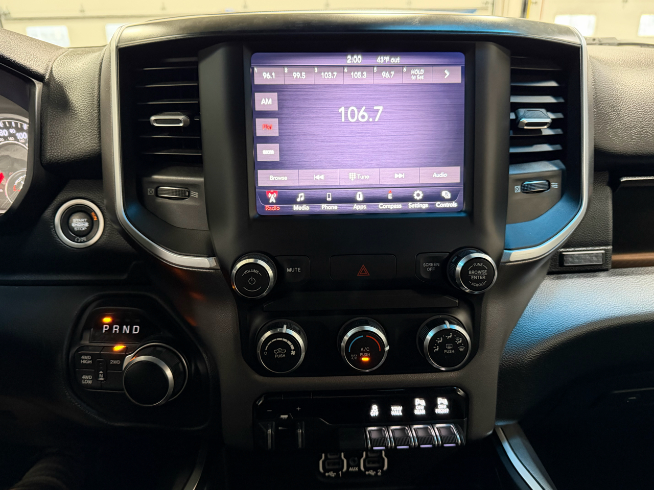 RAM 2500 Big Horn 4x4 Crew Cab 6'4" Box 2019