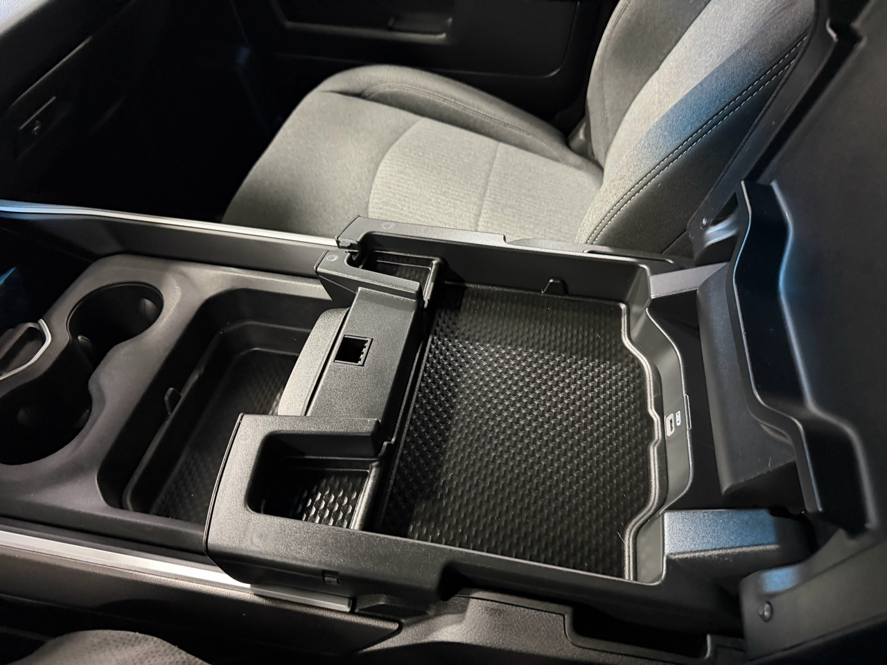 RAM 2500 Big Horn 4x4 Crew Cab 6'4" Box 2019