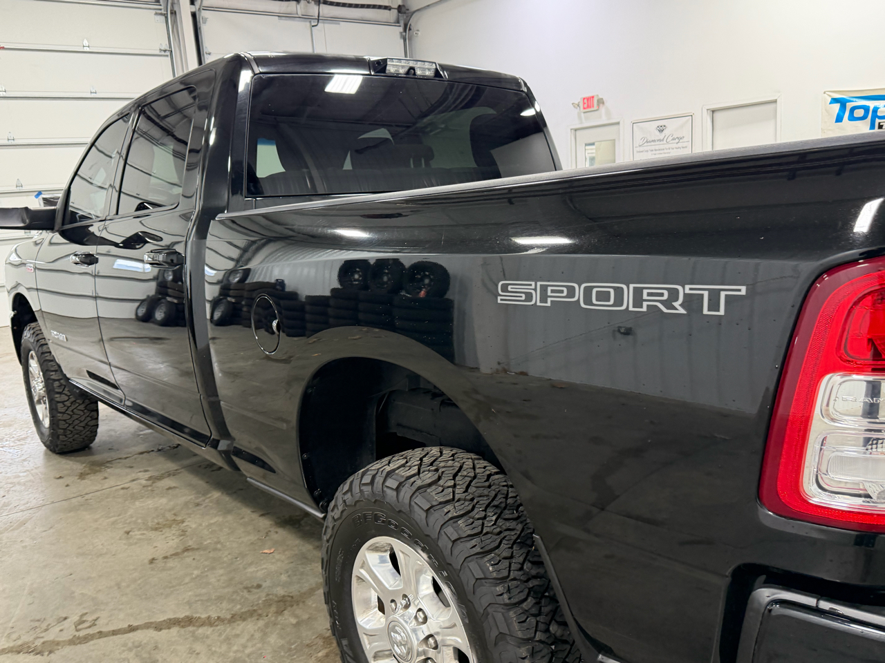 RAM 2500 Big Horn 4x4 Crew Cab 6'4" Box 2019
