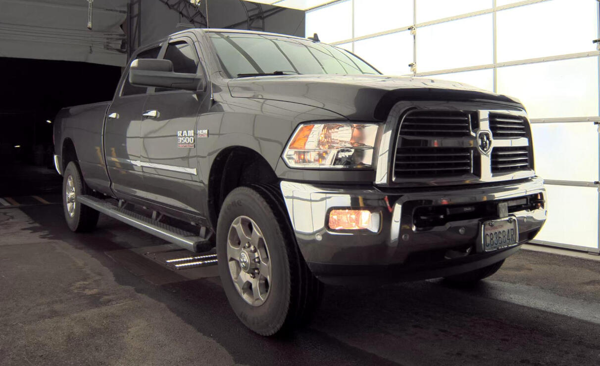 RAM 3500 Big Horn 4x4 Crew Cab 8' Box 2018