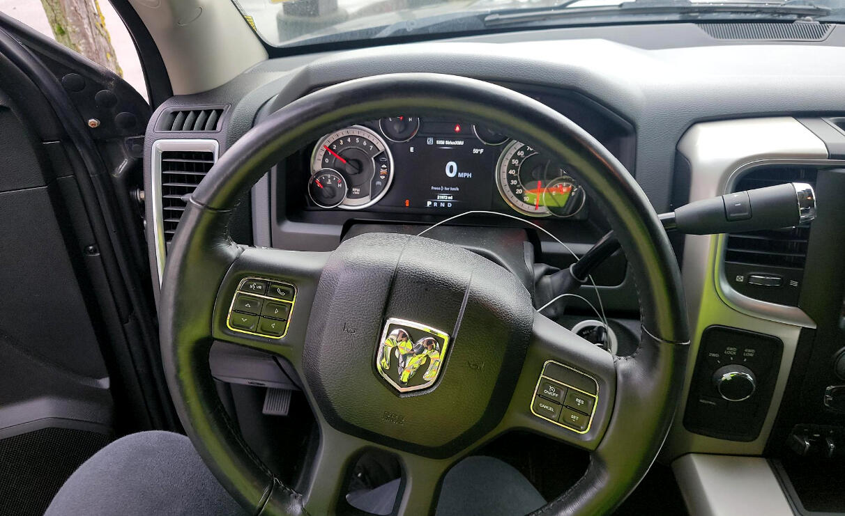 RAM 3500 Big Horn 4x4 Crew Cab 8' Box 2018