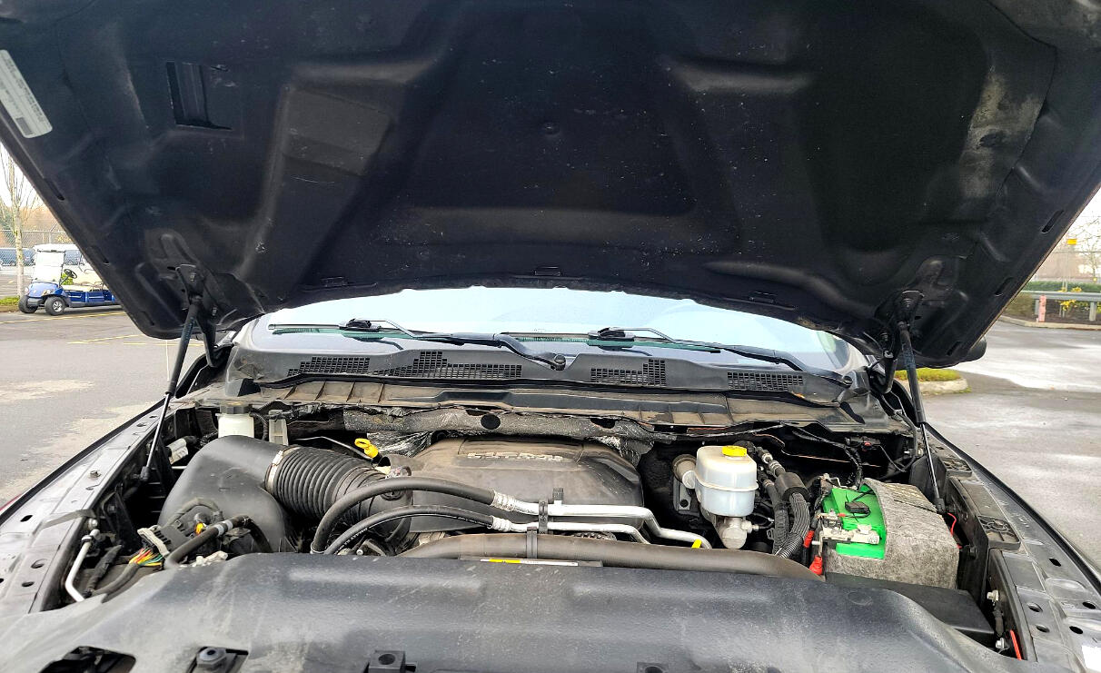 RAM 3500 Big Horn 4x4 Crew Cab 8' Box 2018