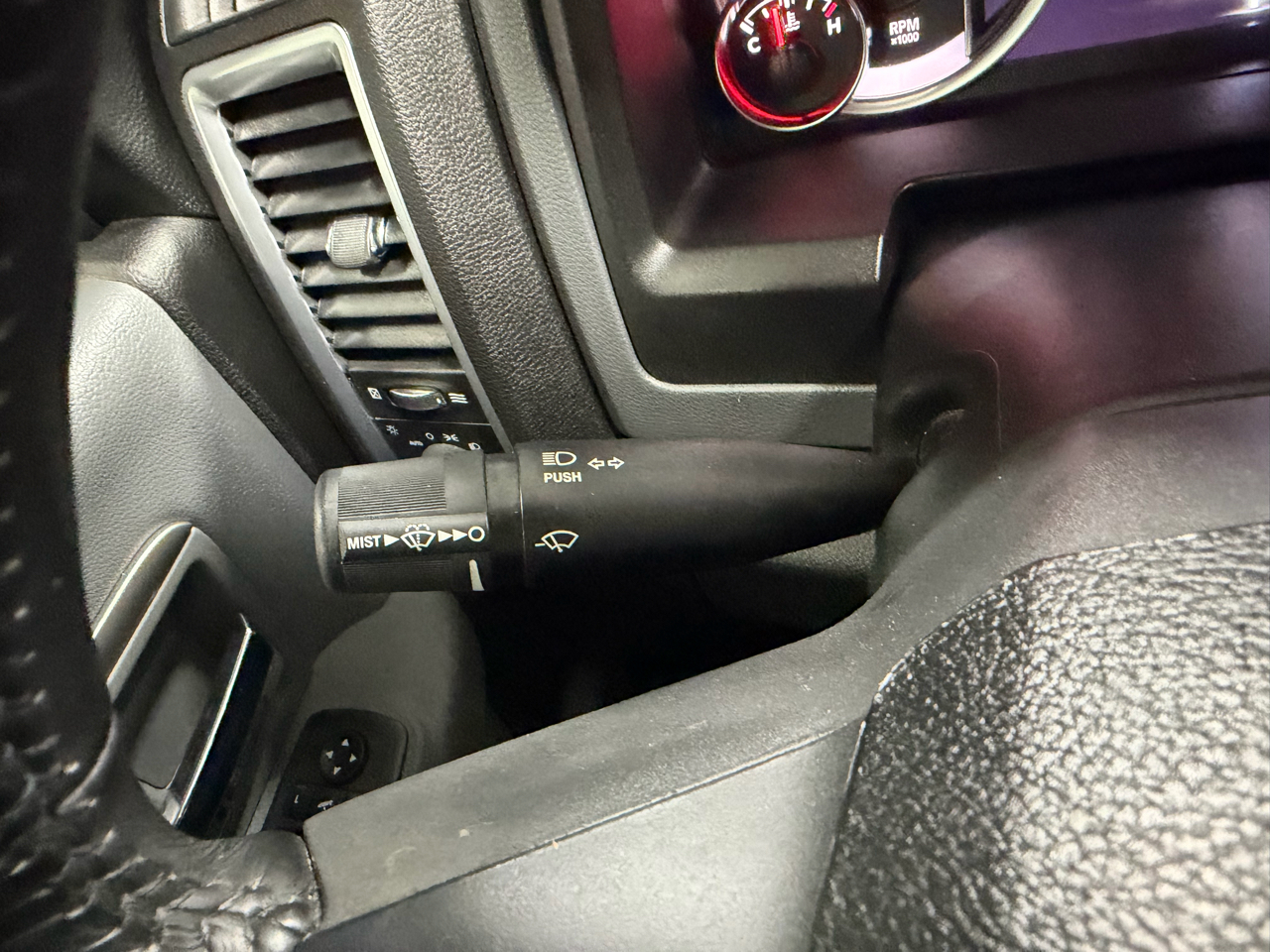 RAM 3500 Big Horn 4x4 Crew Cab 8' Box 2018