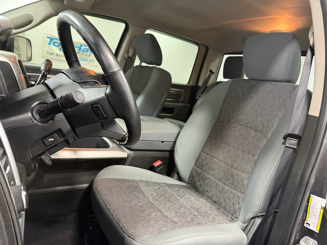 RAM 3500 Big Horn 4x4 Crew Cab 8' Box 2018