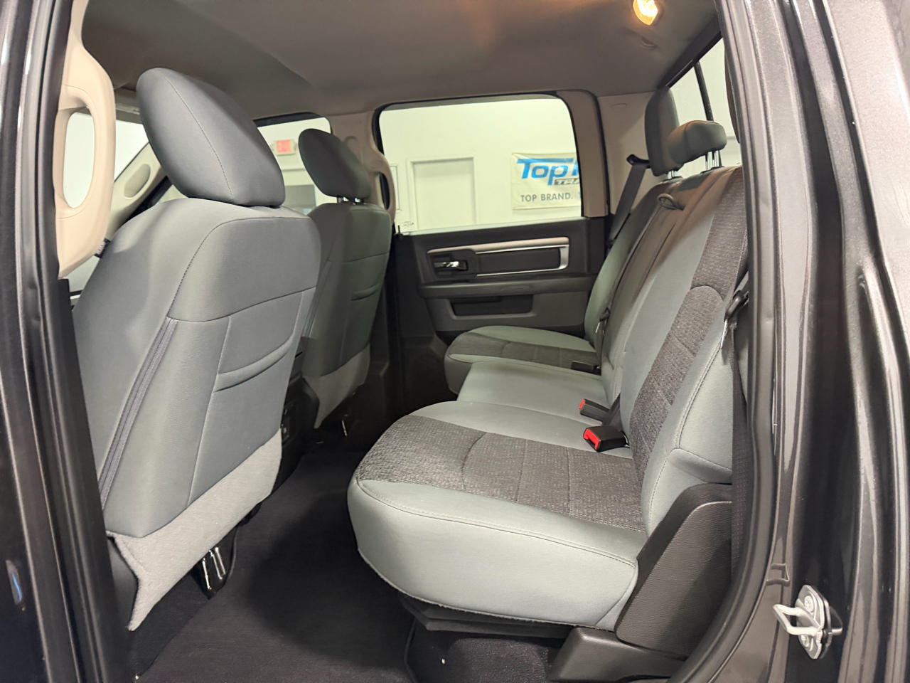 RAM 3500 Big Horn 4x4 Crew Cab 8' Box 2018