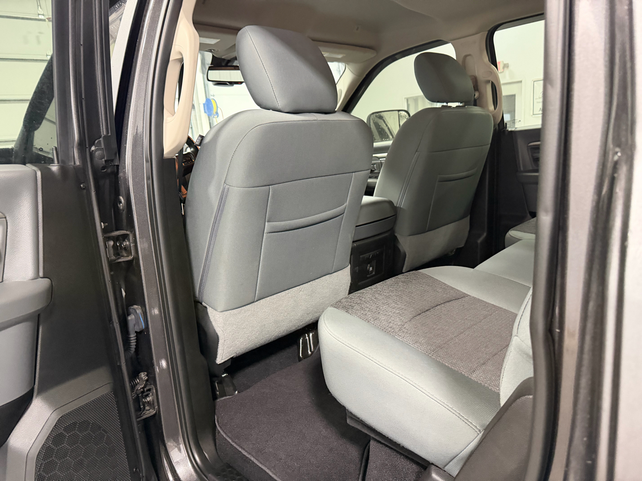 RAM 3500 Big Horn 4x4 Crew Cab 8' Box 2018