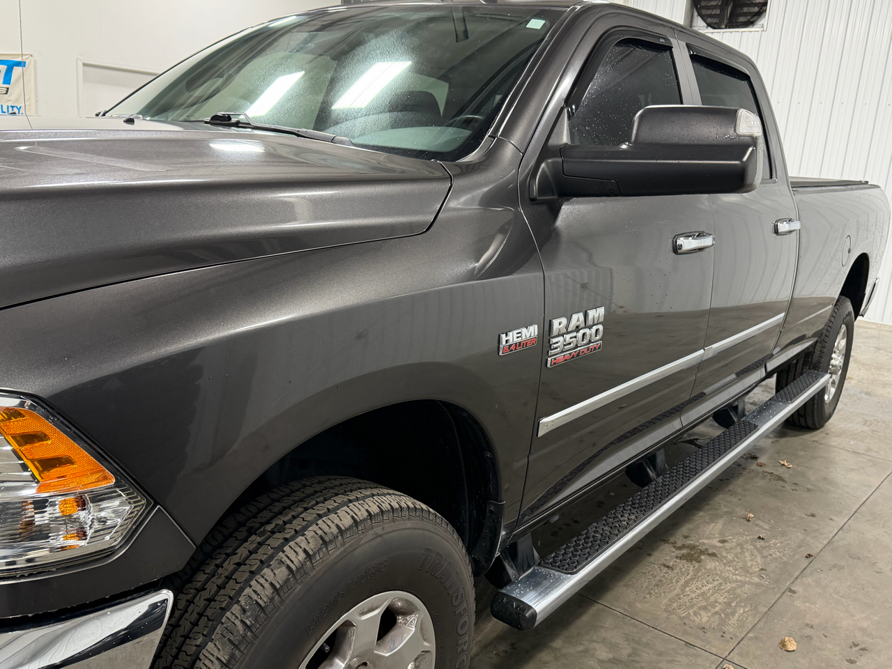 RAM 3500 Big Horn 4x4 Crew Cab 8' Box 2018