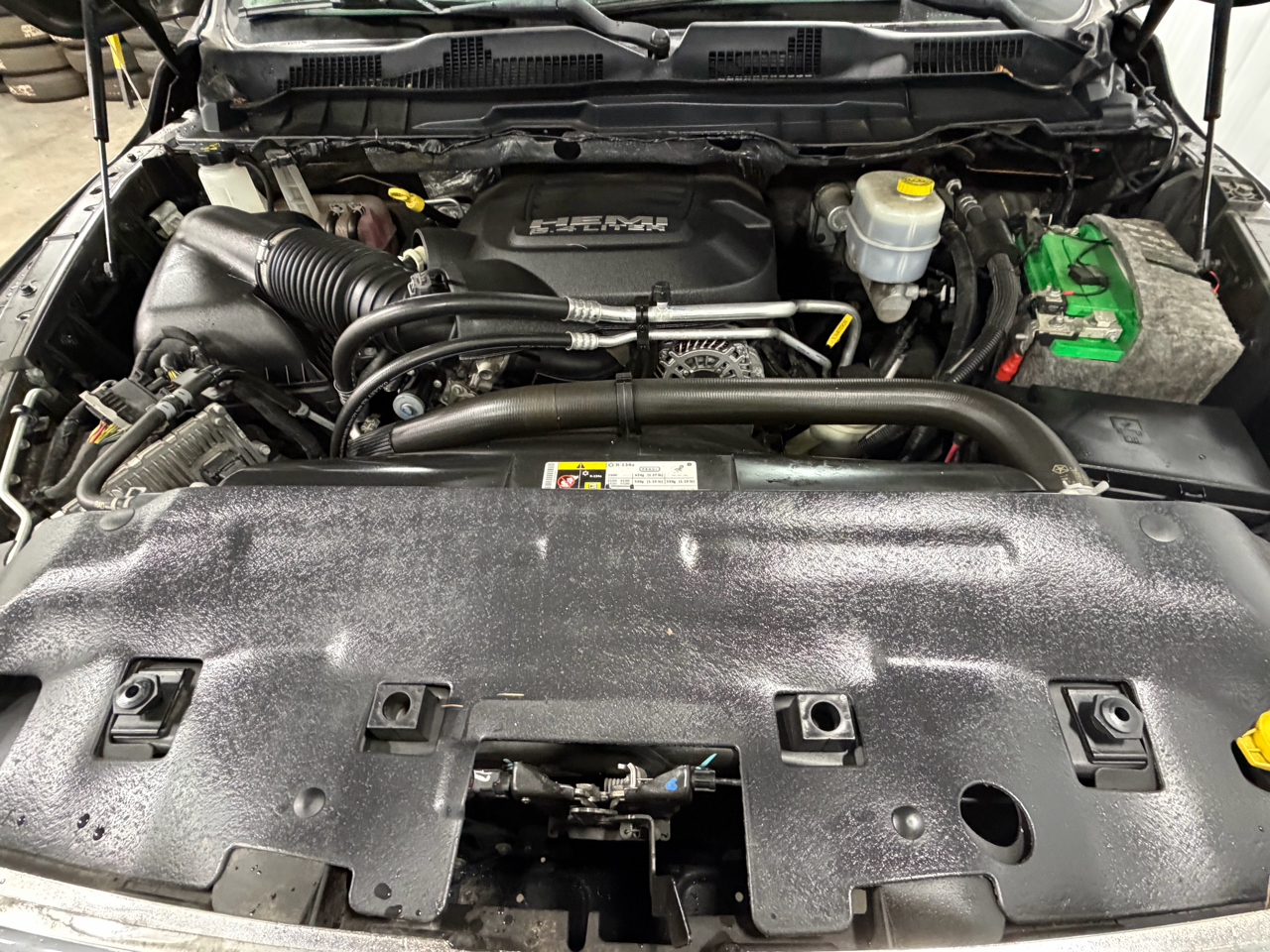 RAM 3500 Big Horn 4x4 Crew Cab 8' Box 2018