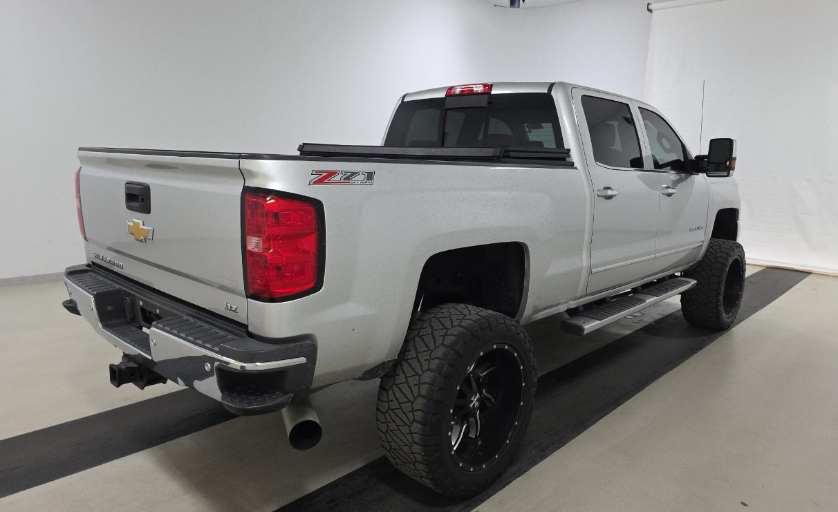 Chevrolet Silverado 2500HD Built After Aug 14 4WD Crew Cab 153.7" LTZ 2015