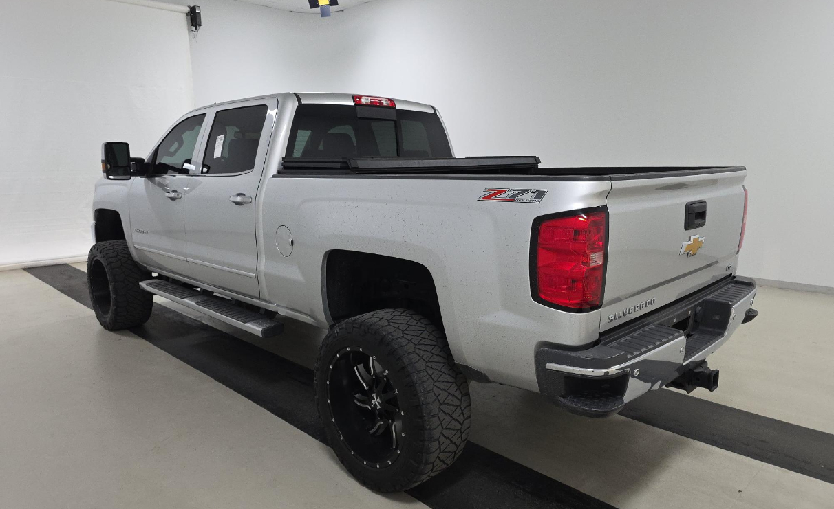 Chevrolet Silverado 2500HD Built After Aug 14 4WD Crew Cab 153.7" LTZ 2015
