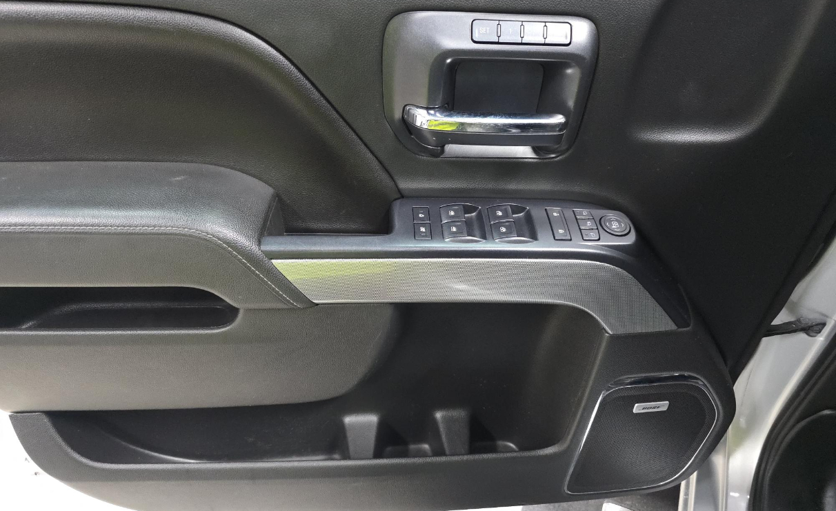 Chevrolet Silverado 2500HD Built After Aug 14 4WD Crew Cab 153.7" LTZ 2015