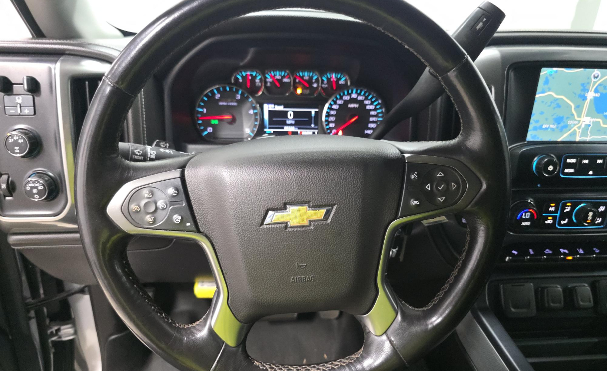 Chevrolet Silverado 2500HD Built After Aug 14 4WD Crew Cab 153.7" LTZ 2015