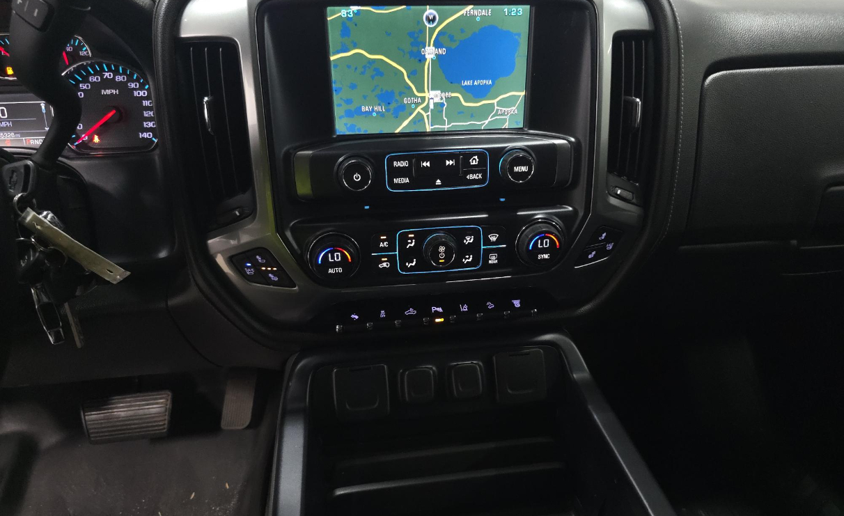 Chevrolet Silverado 2500HD Built After Aug 14 4WD Crew Cab 153.7" LTZ 2015