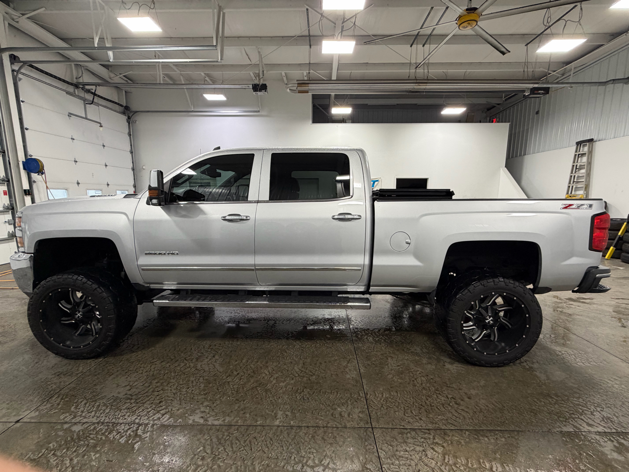 Chevrolet Silverado 2500HD Built After Aug 14 4WD Crew Cab 153.7" LTZ 2015