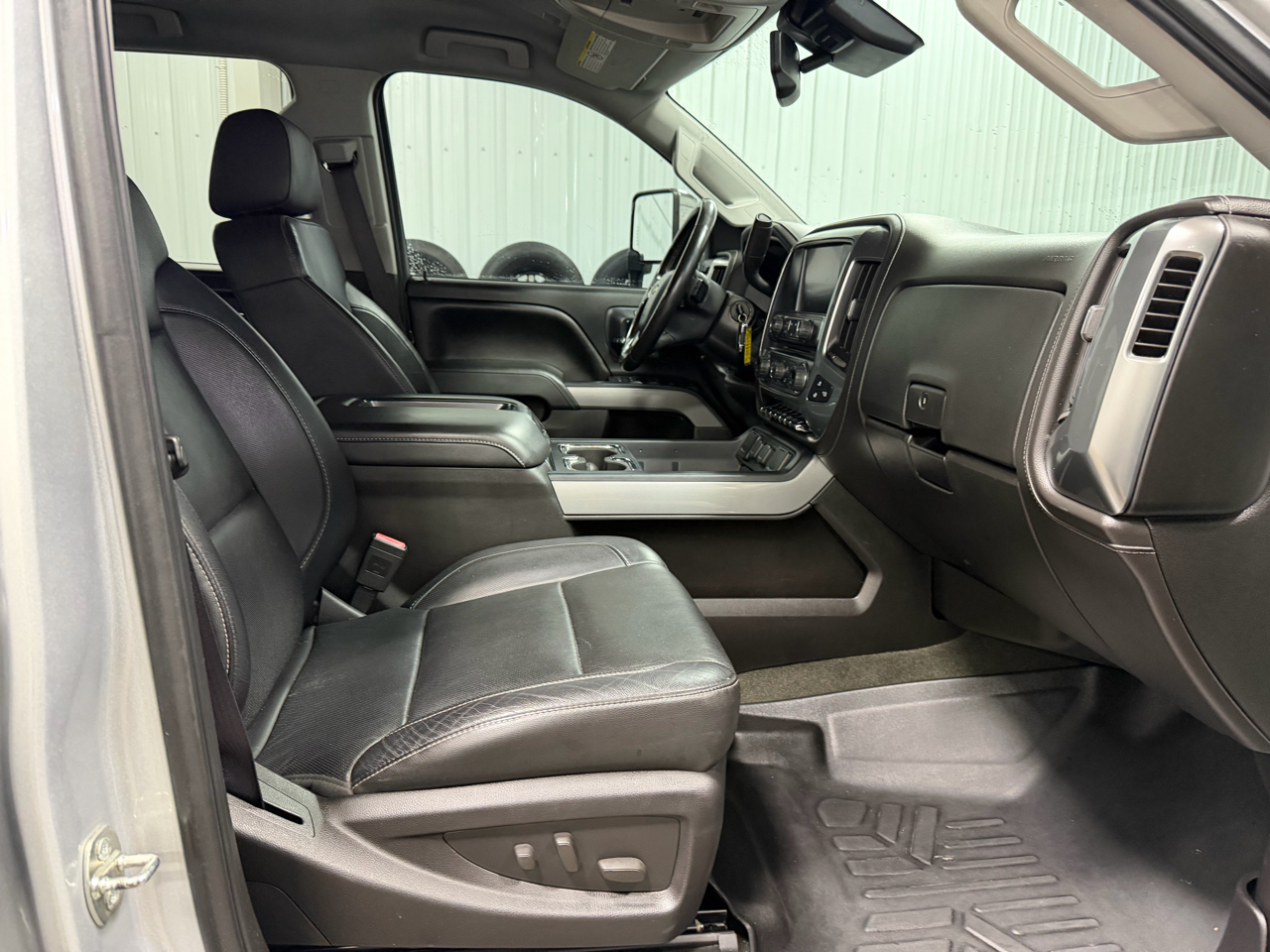 Chevrolet Silverado 2500HD Built After Aug 14 4WD Crew Cab 153.7" LTZ 2015