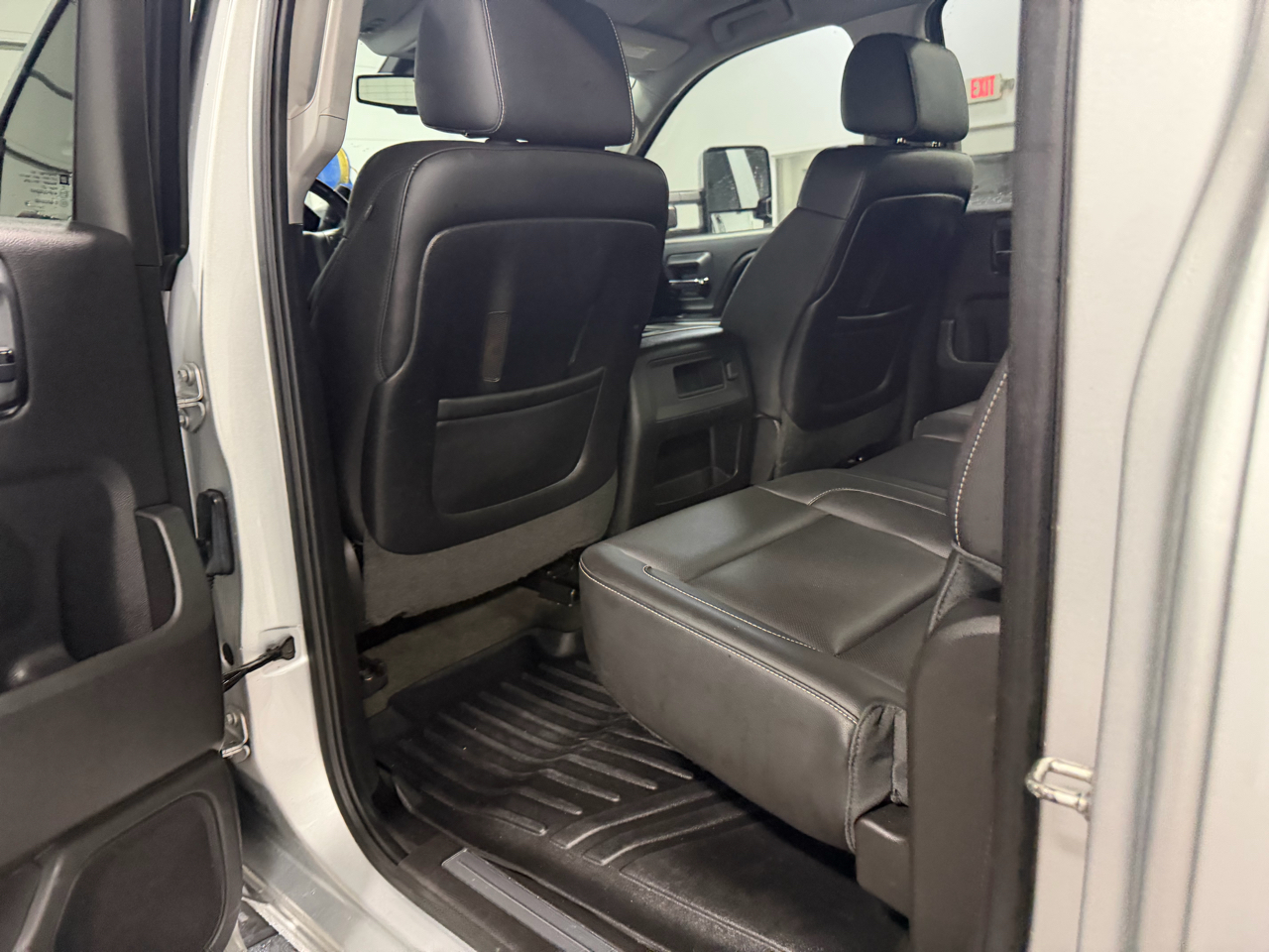 Chevrolet Silverado 2500HD Built After Aug 14 4WD Crew Cab 153.7" LTZ 2015