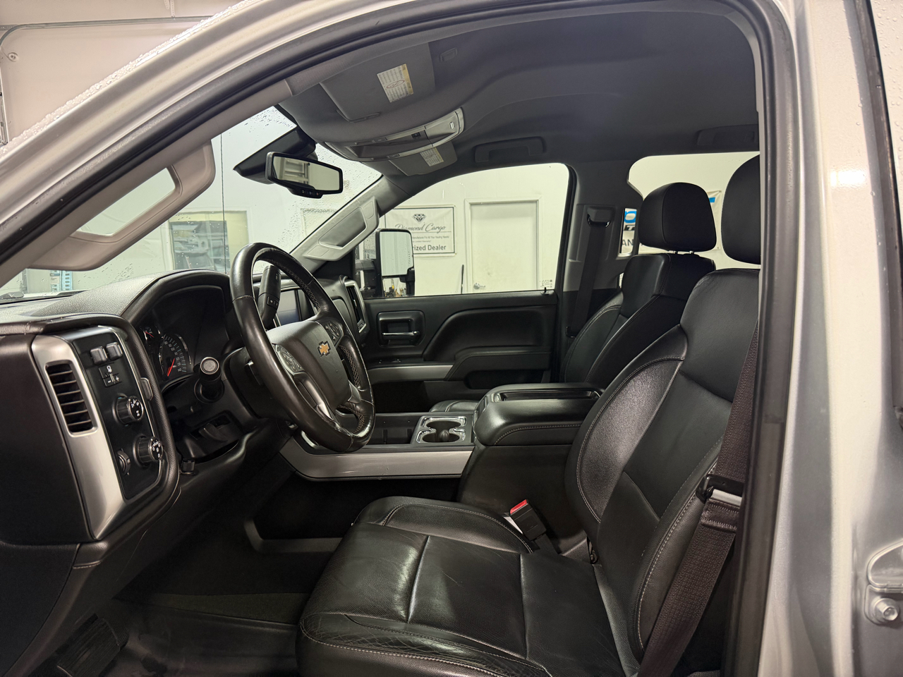 Chevrolet Silverado 2500HD Built After Aug 14 4WD Crew Cab 153.7" LTZ 2015