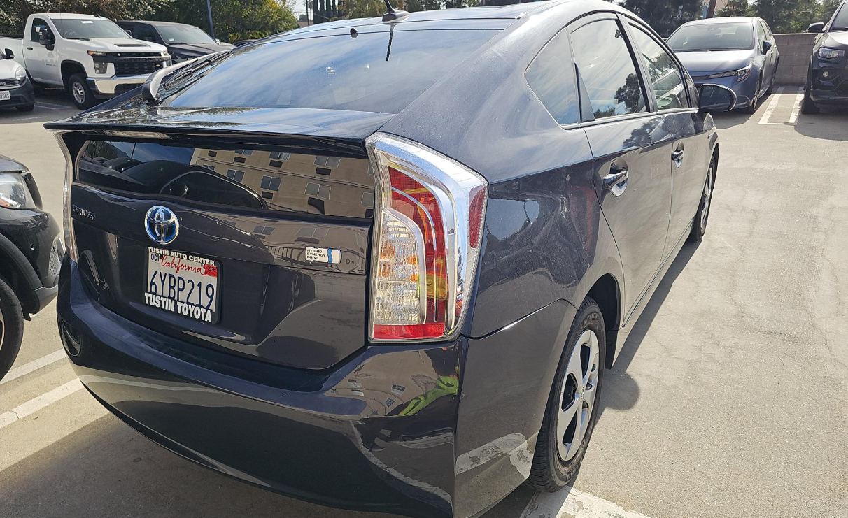 Toyota Prius 5dr HB Three (Natl) 2012