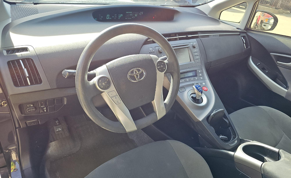 Toyota Prius 5dr HB Three (Natl) 2012