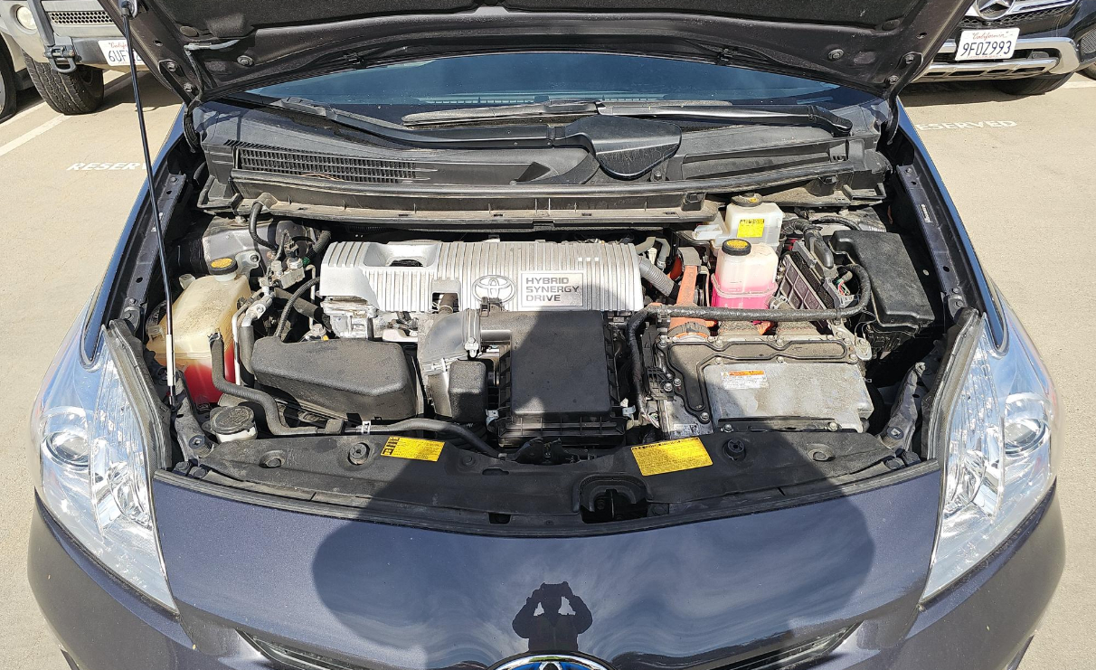 Toyota Prius 5dr HB Three (Natl) 2012