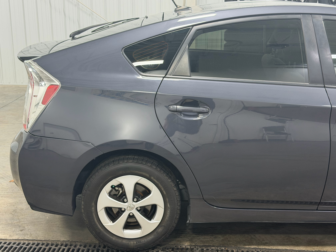 Toyota Prius 5dr HB Three (Natl) 2012