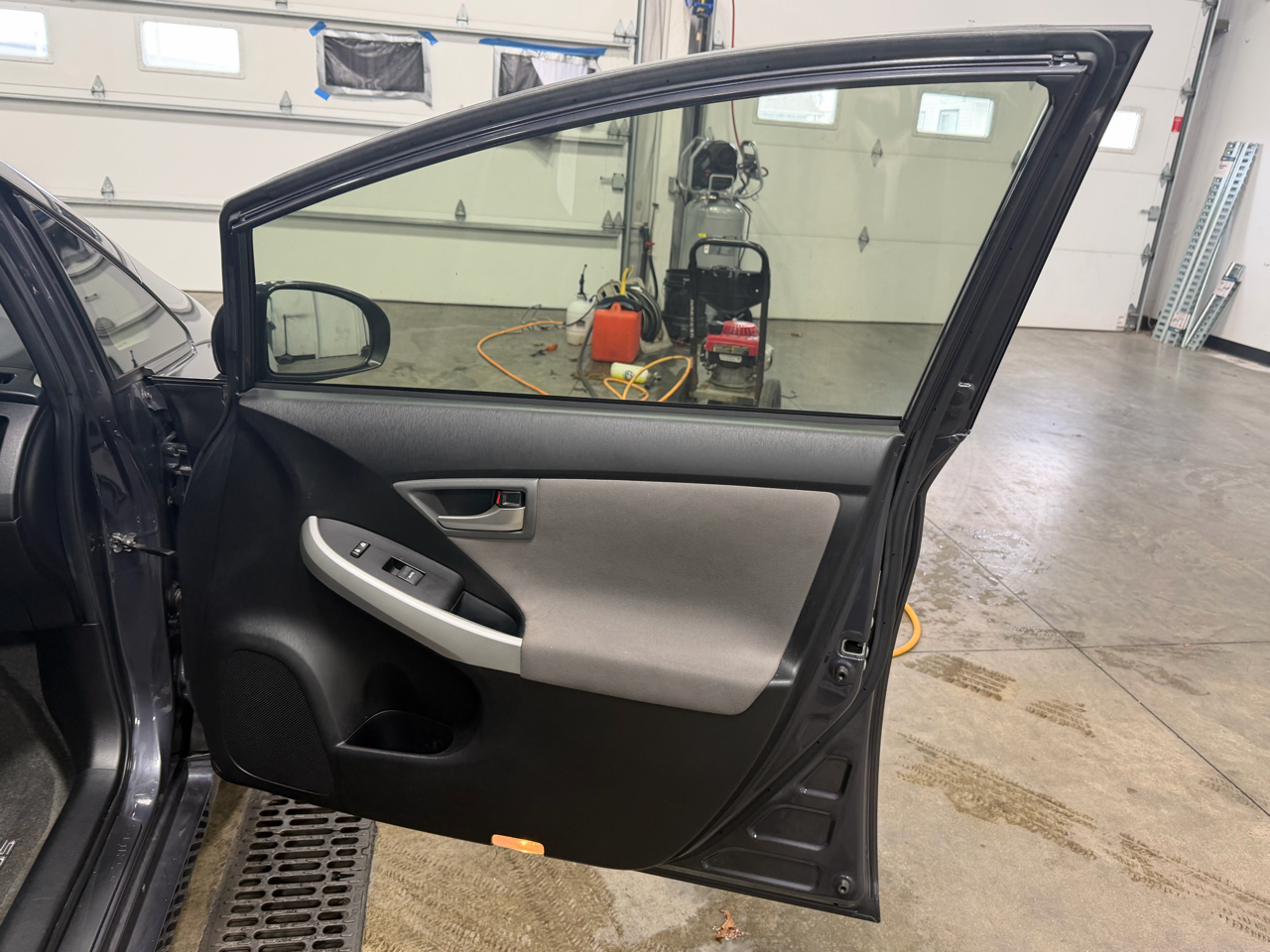 Toyota Prius 5dr HB Three (Natl) 2012