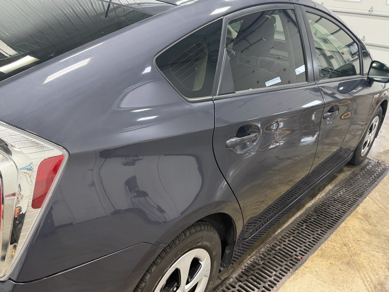 Toyota Prius 5dr HB Three (Natl) 2012