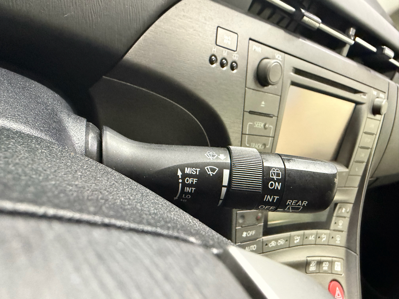 Toyota Prius 5dr HB Three (Natl) 2012