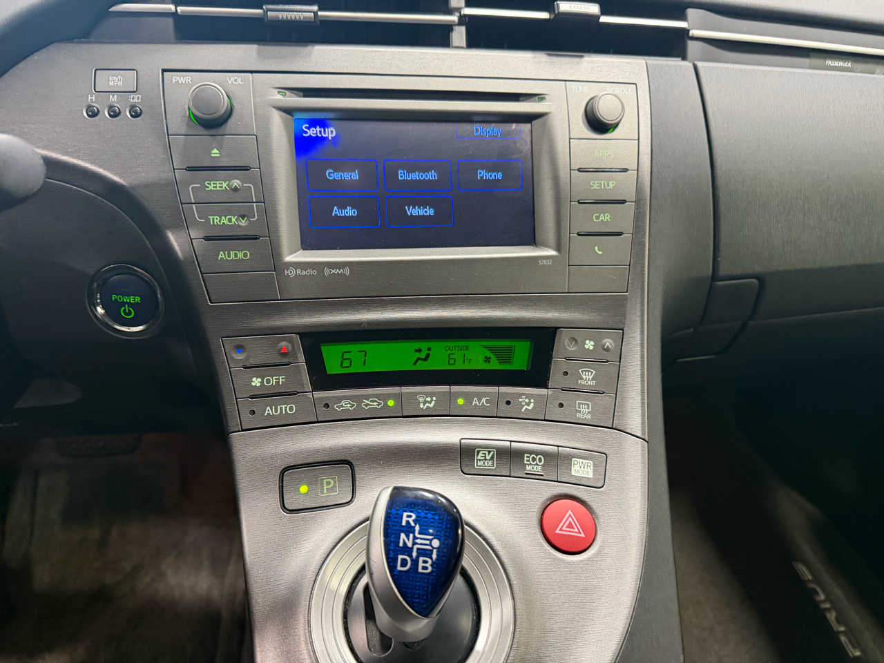 Toyota Prius 5dr HB Three (Natl) 2012