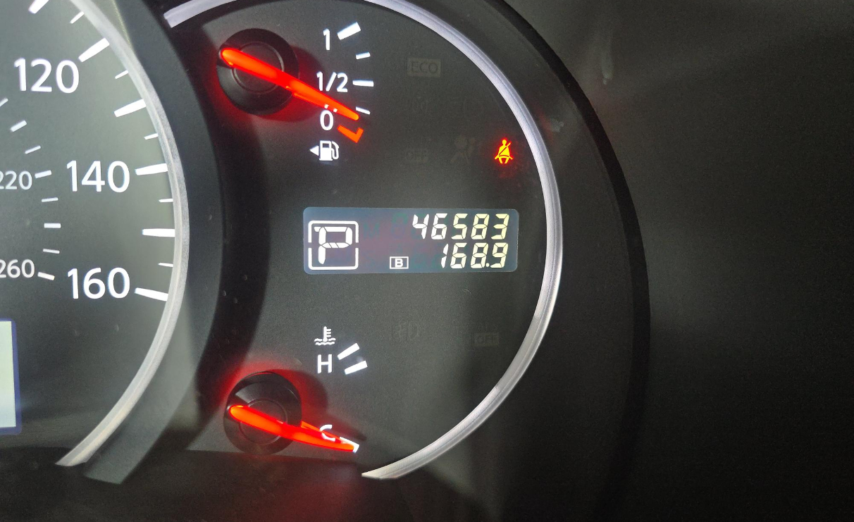 Nissan Quest 4dr S 2015