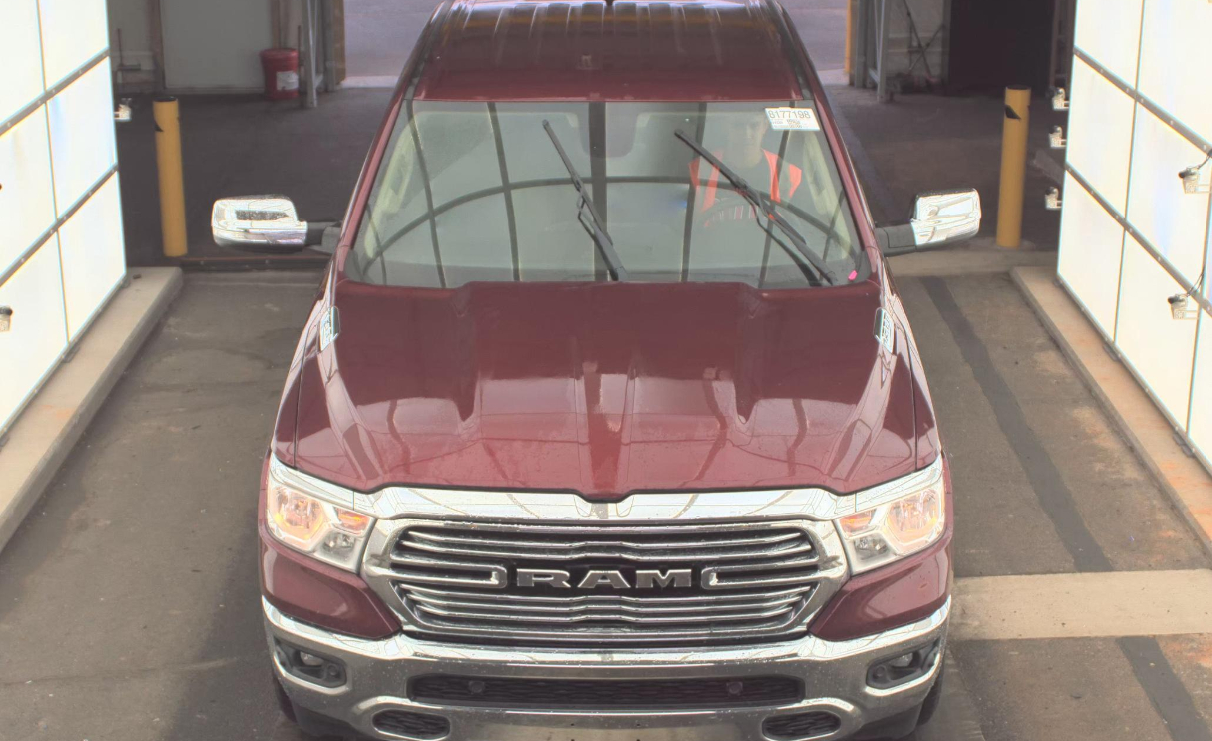 RAM 1500 Big Horn 4x4 Crew Cab 5'7" Box 2020