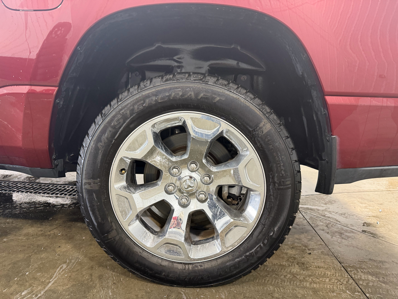 RAM 1500 Big Horn 4x4 Crew Cab 5'7" Box 2020