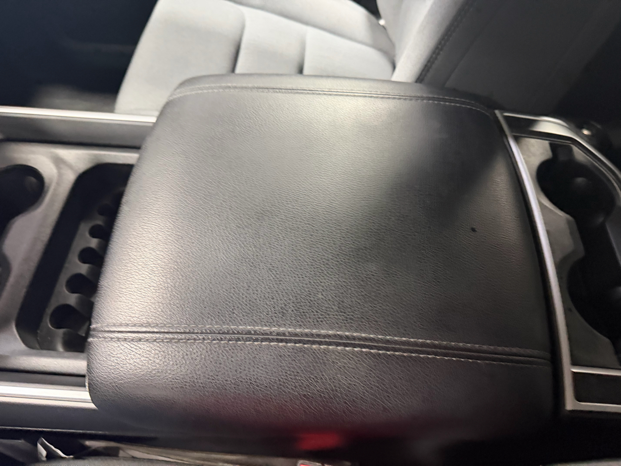 RAM 1500 Big Horn 4x4 Crew Cab 5'7" Box 2020