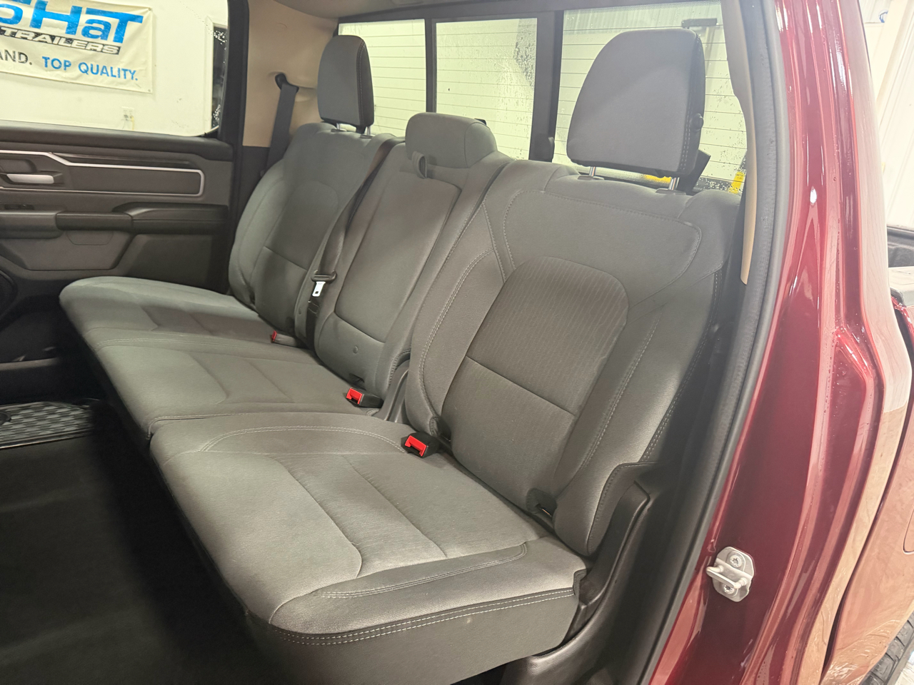 RAM 1500 Big Horn 4x4 Crew Cab 5'7" Box 2020