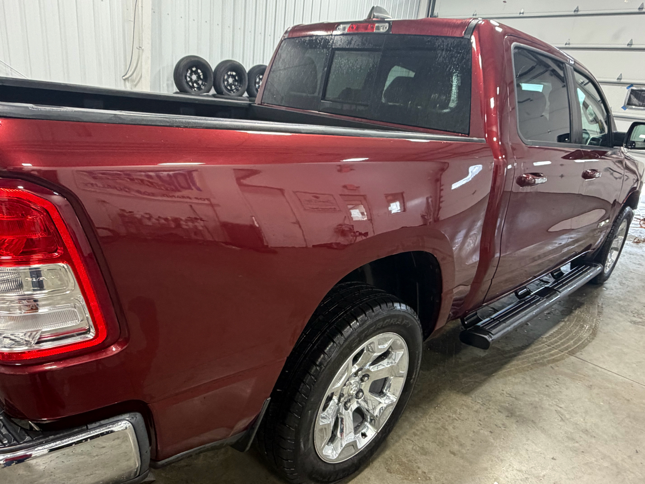 RAM 1500 Big Horn 4x4 Crew Cab 5'7" Box 2020