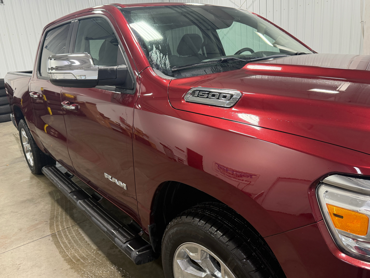 RAM 1500 Big Horn 4x4 Crew Cab 5'7" Box 2020