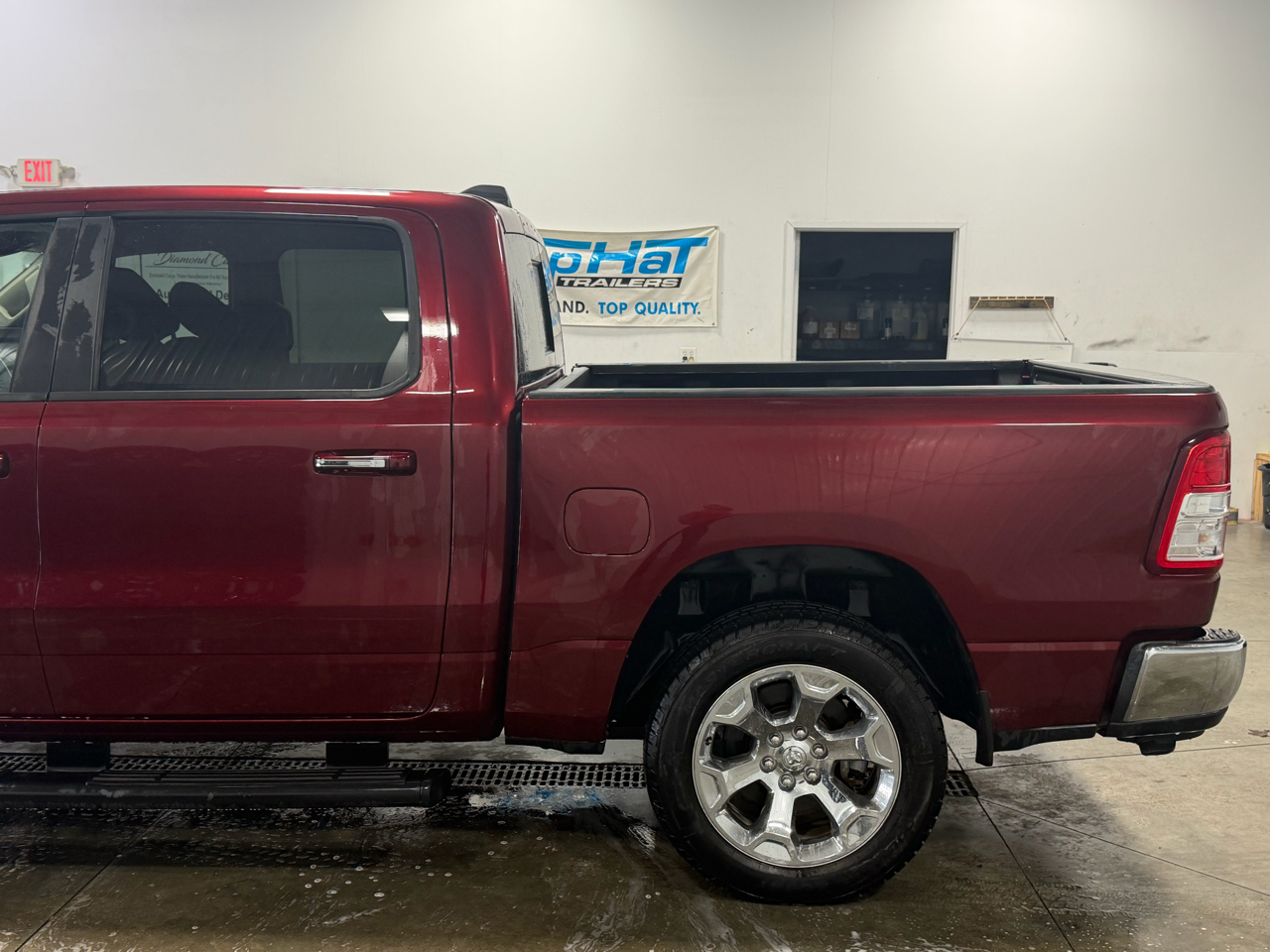 RAM 1500 Big Horn 4x4 Crew Cab 5'7" Box 2020