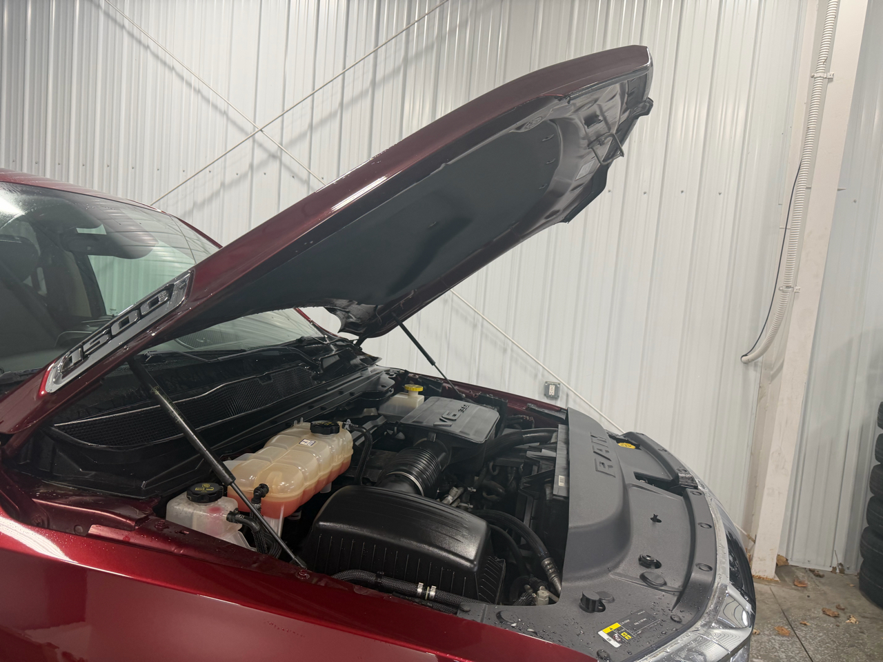 RAM 1500 Big Horn 4x4 Crew Cab 5'7" Box 2020