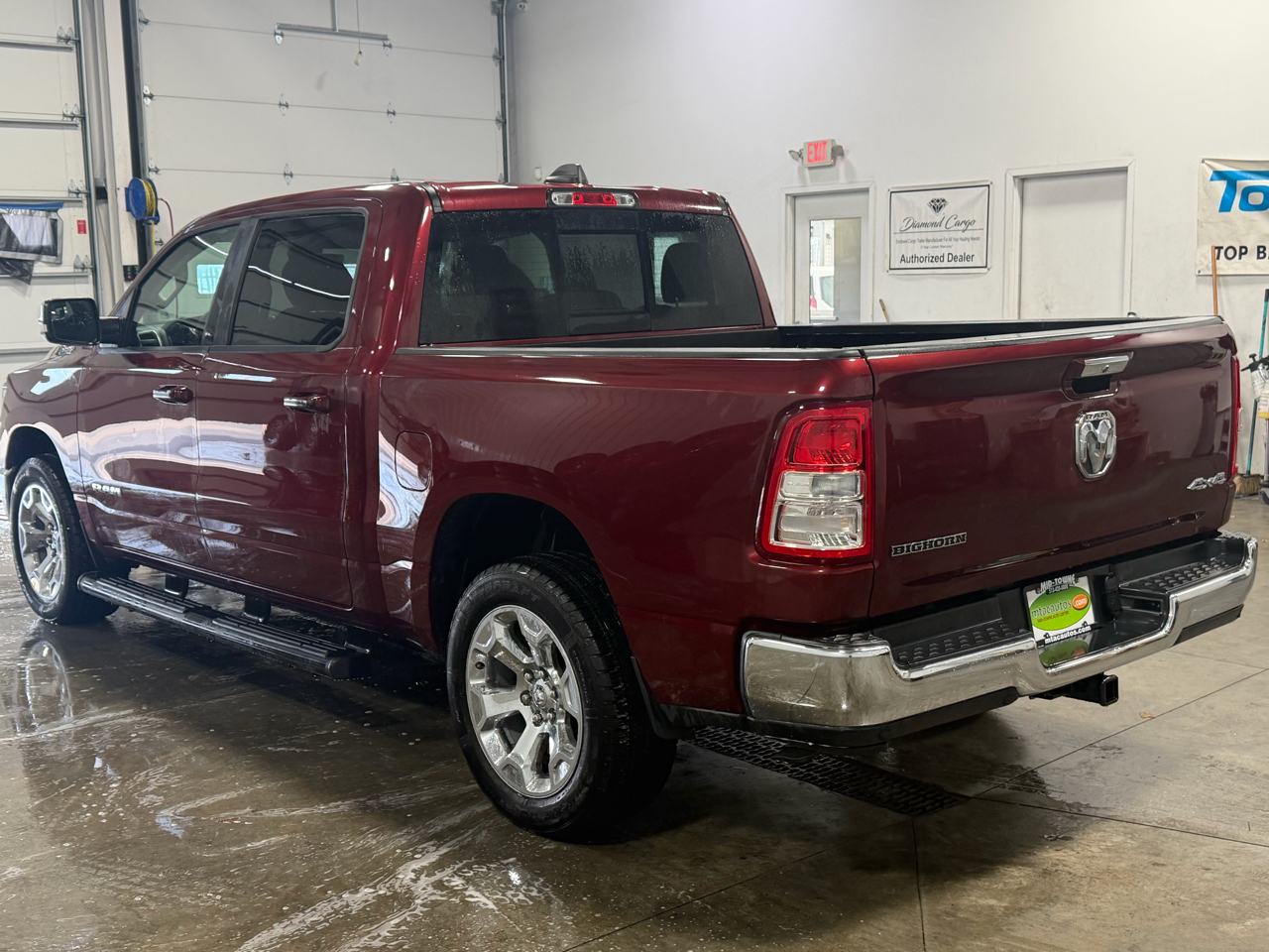 RAM 1500 Big Horn 4x4 Crew Cab 5'7" Box 2020