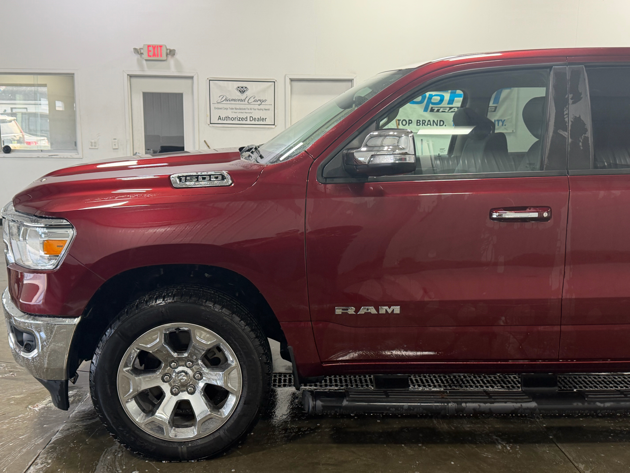 RAM 1500 Big Horn 4x4 Crew Cab 5'7" Box 2020