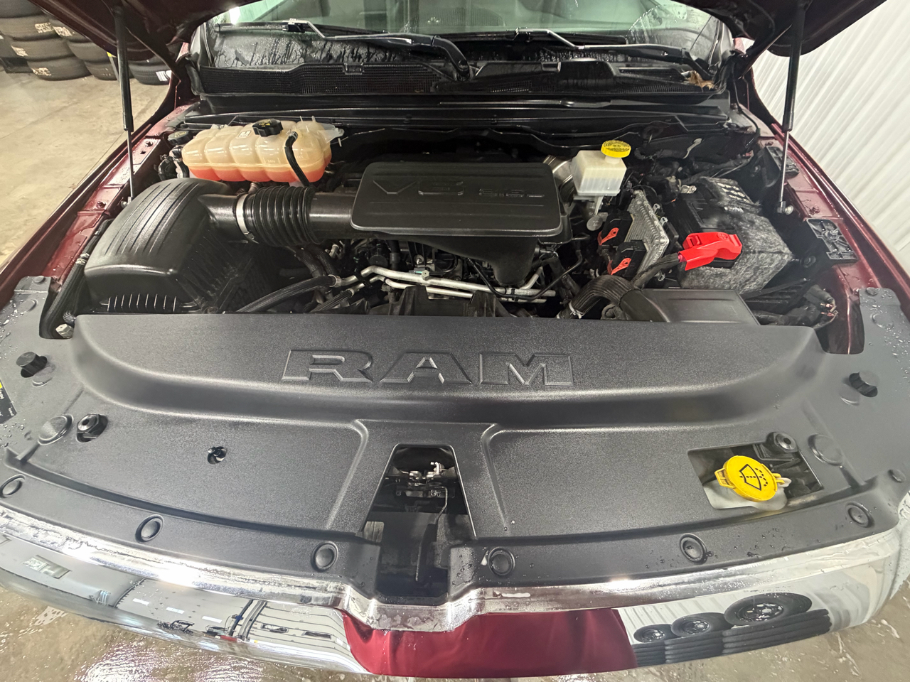 RAM 1500 Big Horn 4x4 Crew Cab 5'7" Box 2020