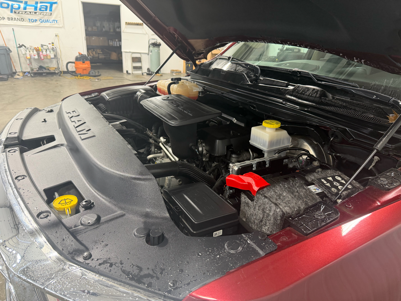 RAM 1500 Big Horn 4x4 Crew Cab 5'7" Box 2020