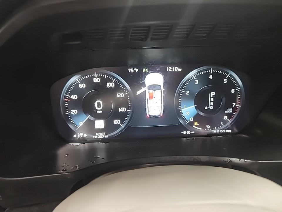 Volvo XC90 T6 AWD 7-Passenger Momentum 2018